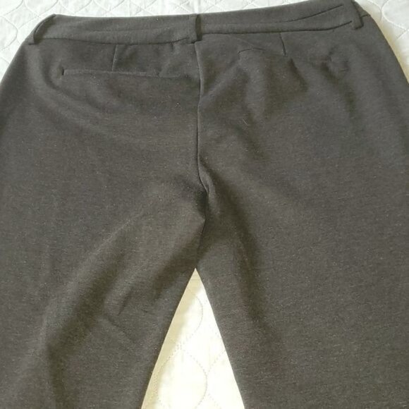 Chico's Dark Grey Dress Sz. 2 Short (16) Pants with Pockets - Picture 6 of 9